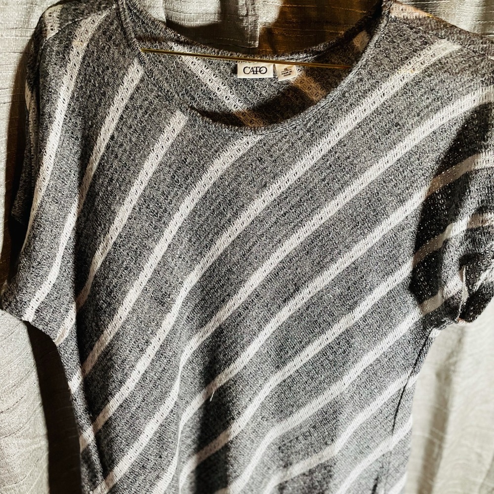 Cato women’s gray white striped short sleeve dress top size extra large